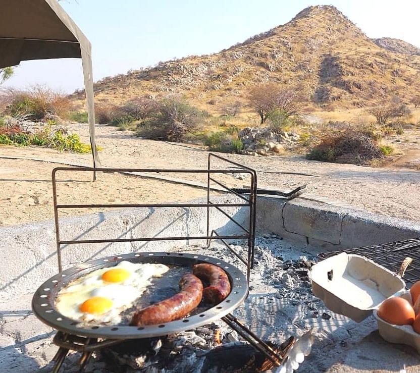 Achab Self Catering Tent Usakos Esterno foto